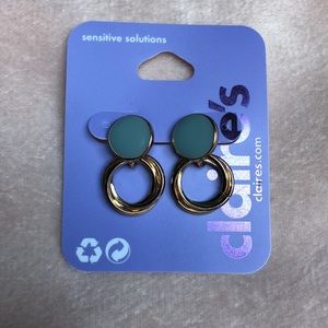 Claire’s NWT Earrings
